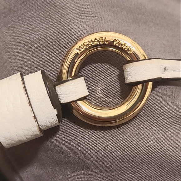 MICHAEL KORS Lauryn Large Shoulder Tote - Picture 6 of 16